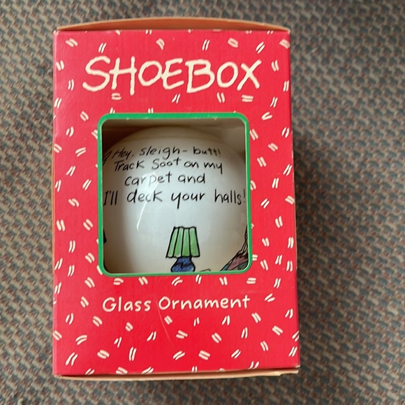 🎄 New In Box - Shoebox By Hallmark Maxine Glass Ornament 🎄 - Picture 5 of 7